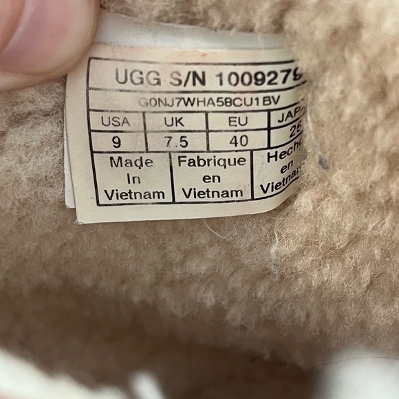 UGG Maddox Brown Leather Boots Womens size 9 - Picture 3 of 10